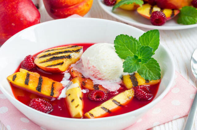 Vasaros receptai. Desertinės sriubos