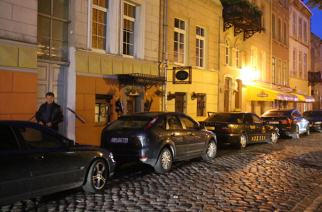 Automobiliai senamiestyje: leidimas pirmenybės nesuteikia