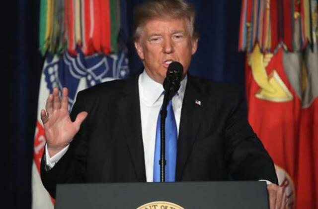 Donaldas Trampas įsipareigojo į Afganistaną išsiųsti daugiau JAV karių ir žadėjo šalyje kautis iki pergalės