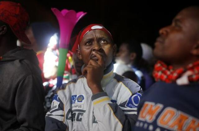 Kenijos prezidentas perrinktas antrai kadencijai, opozicija - protestuoja