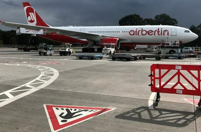 „Air Berlin“ trečiadienį toliau atšaukia skrydžius