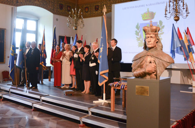 Ar bajorų kraujas iš tikrųjų mėlynas?