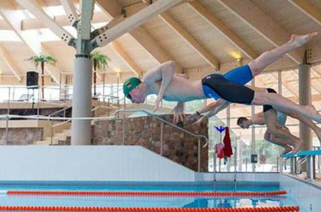 Miesto garbę gins plaukdami