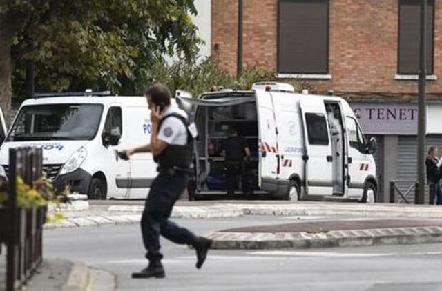 Prancūzijoje sulaikyti trys asmenys, norėję susprogdinti bankus