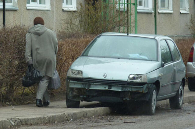 Ar autonumirėliai patenka į atliekas?