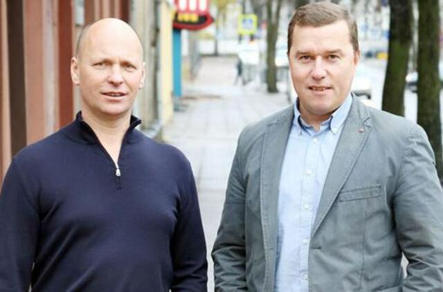 Aukščiausias pasaulio perėjas įveikė motociklais