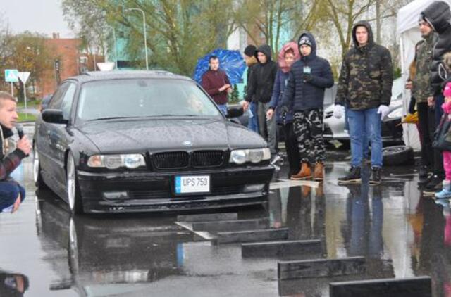 BMW gerbėjai atidarė žiemos sezoną