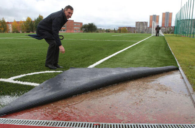 Į mokyklų stadionus - milijoninės injekcijos