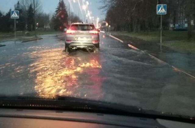 Klaipėdą vėl skandina lietus