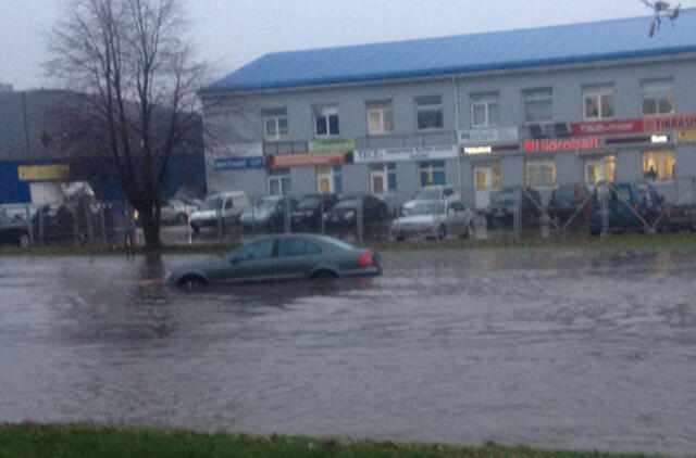 Klaipėdiečiai prašomi laikinai nevažiuoti automobiliais