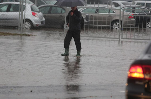 Lietus nuplovė šimtus tūkstančių eurų