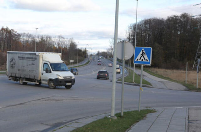 Sankryžą reguliuos neįprastas šviesoforas