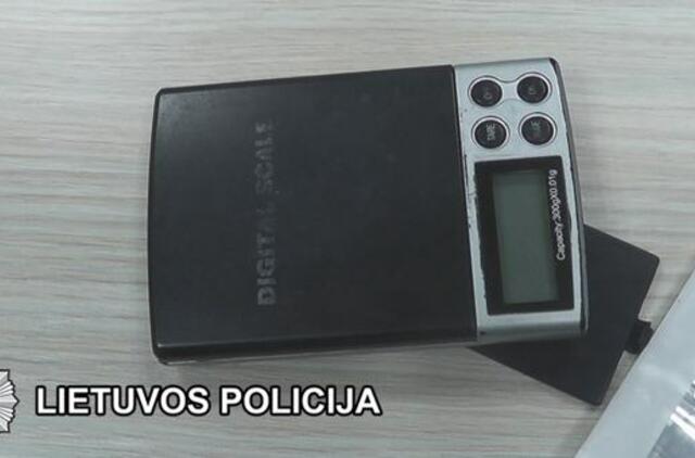 Tarp kvaišalų platintojų – ir nepilnametis