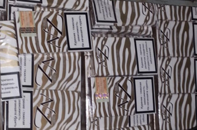 Du rusai į Lietuvą atvežė krūvą cigarečių