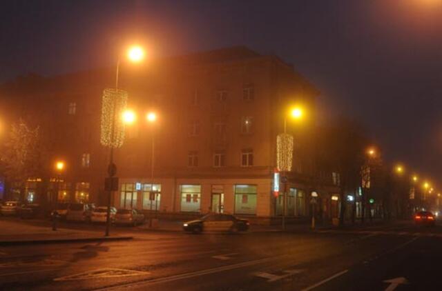 Naktį eismo sąlygas sunkins plikledis