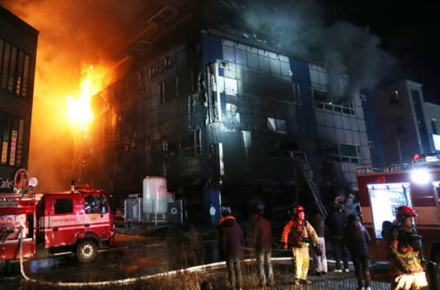 Pietų Korėjoje per gaisrą sporto centre žuvo 29 žmonės