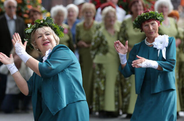 Senjorai neįperka transporto