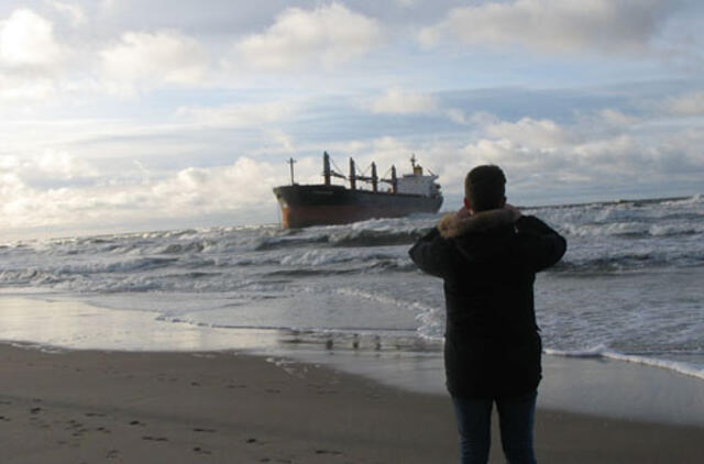 Bulvaras: Pirmas laivas išoriniame uoste