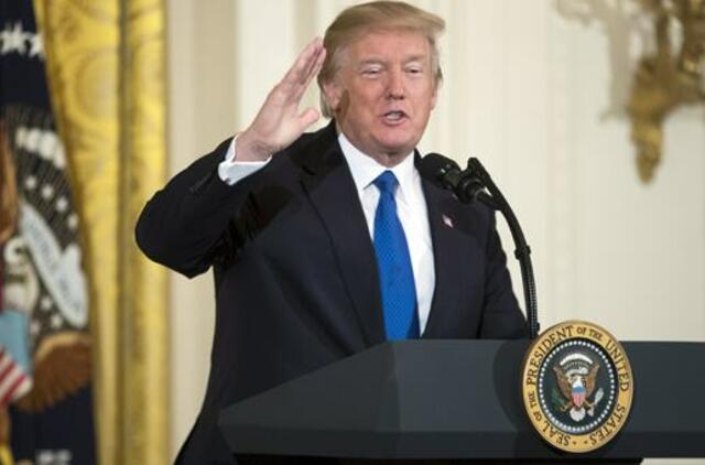 Donaldas Trumpas teigia laukiantis, kad jį apklaustų specialusis prokuroras Robertas Muelleris