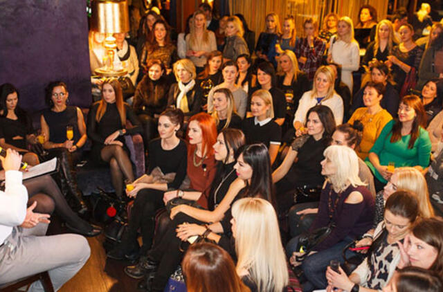 Klaipėdos akvarelės: namai ir žmonės (520)