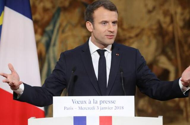 Prancūzijos prezidentas paskelbė apie planus dėl įstatymo, skirto kovoti su melagingomis naujienomis