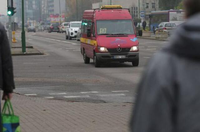 Užkliuvo priemiestiniai autobusai