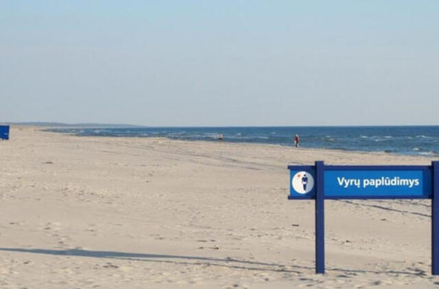 Nuogų vyrų Neringoje lauks tiktai Juodkrantė