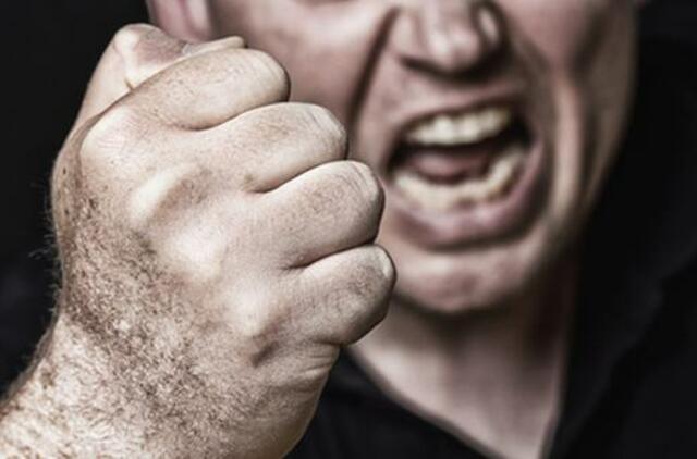 Plungėje – konfliktas dėl nesurinktų šuns išmatų