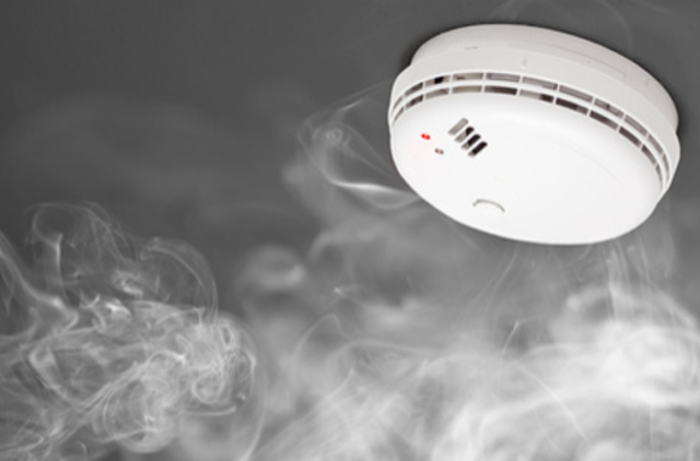 Nuo gegužės visi privalės turėti dūmų detektorius