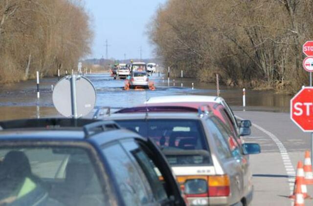 Vandens lygis - 83 cm, automobilių nebekelia