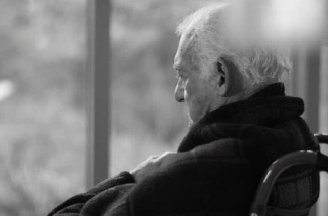 Keturis insultus patyręs Lietuvos kompozitorius, gyvenantis iš 132 eurų neįgaliojo pensijos: „Baisiausia būna, kai prarandu kalbą. Tada žinau, kad pagalbos neprisišauksiu...“