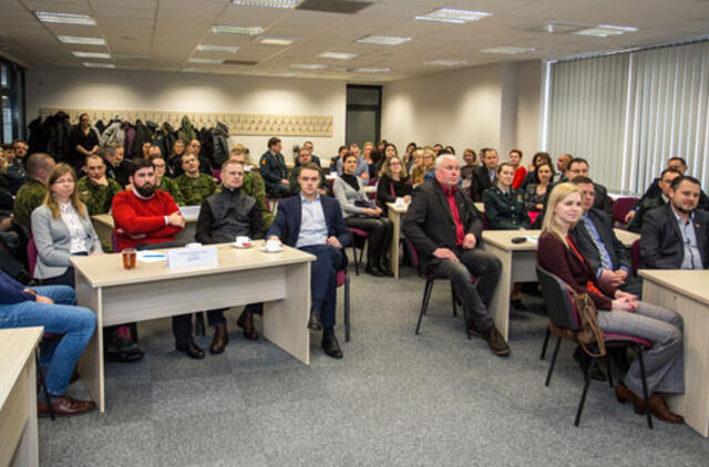 Klaipėdos policijoje vyko Kovo 11-ajai skirtas protų mūšis