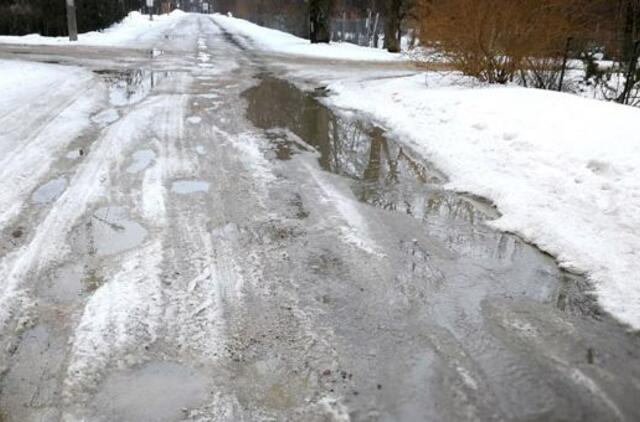 Per trejus metus numatyta išasfaltuoti per 1000 kilometrų žvyrkelių