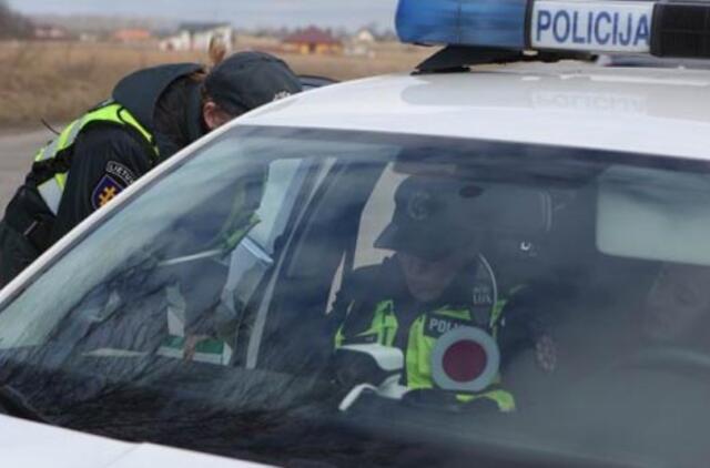 Visiškai girta vairuotoja nesiorientavo aplinkoje