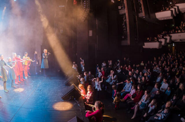 Į koncertus kviečiantys „Tele Bim-Bam“: „Tėvai juose dainuoja garsiau už vaikus“