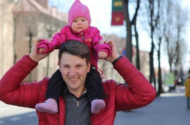 Kario duoną iškeitė į tėvystę: "Svarbiausia misija - nepamesti čiulptuko"