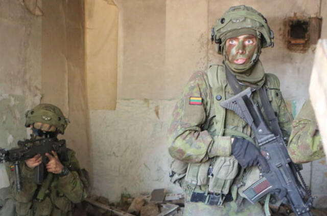 Pratybose mokėsi ginti Klaipėdą