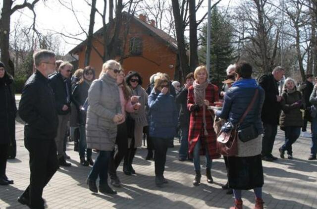 Skulptūrų parke – tradicinė „Vynerio arbatėlė“