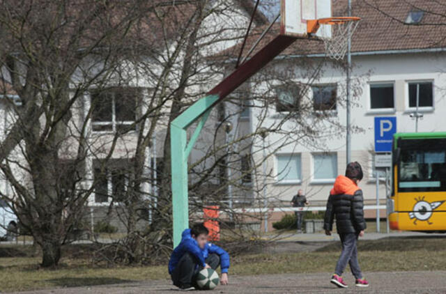 Tėvai sumišę: užsimota naikinti žaidimų aikšteles