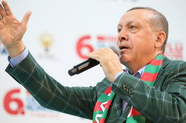 Turkija atmeta Europos Komisijos kritiką