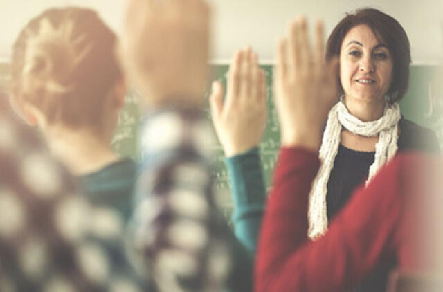 Atlyginimai mokytojams bus skaičiuojami kaip ir daugumai dirbančiųjų - už etatą