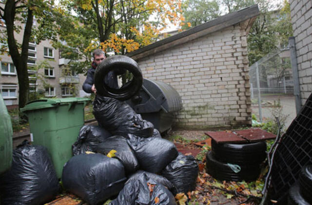 Grįžta prie tvarkos palei konteinerius klausimo