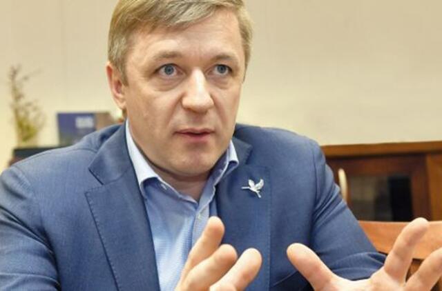 Po dūmų uždanga nesimato esmės