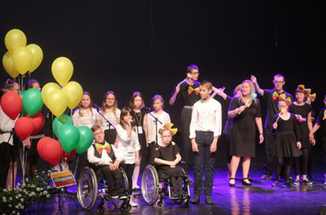 Saviraiškos festivalyje liejosi mokinių kūrybiškumas