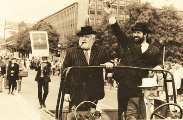 Klaipėdos akvarelės: namai ir žmonės (536)