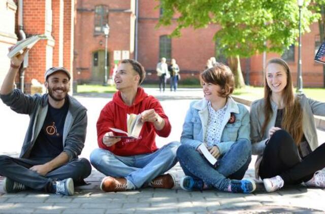 KU stiprina bendradarbiavimą su VDU: bus rengiami pedagogai