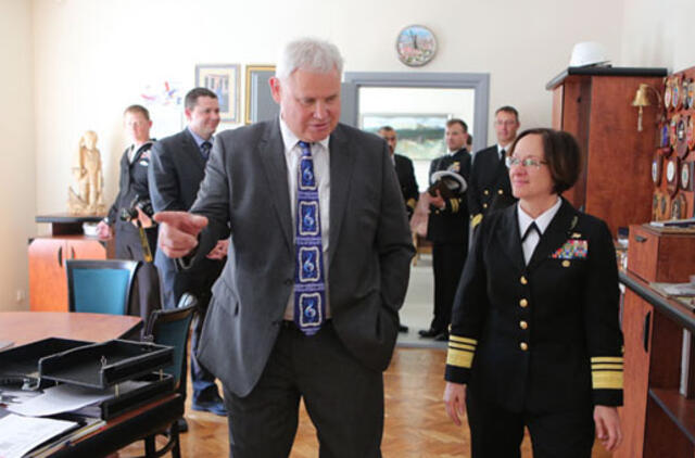 Merą nustebino JAV viceadmirolės paprastumas