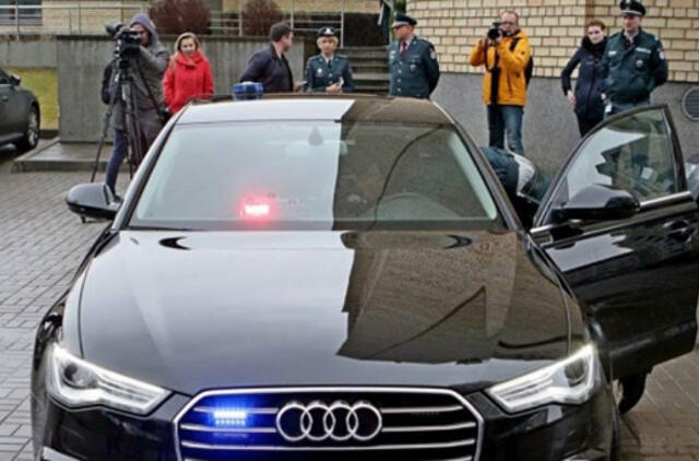 Policijos Juodajai poniai klientų netrūksta