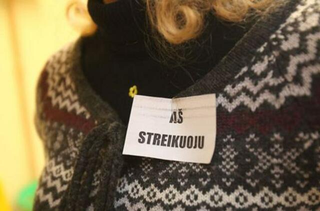 Mokytojai skyla į dvi stovyklas: vieni prašo sustabdyti reformą, kiti mano, kad tai vienintelė išeitis