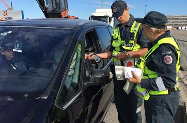 Tarptautinėje jūrų perkėloje - du neblaivūs vairuotojai